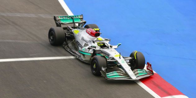 Расселл одержал первую победу в «Формуле-1» в карьере