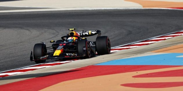 Перес выиграл первую свободную практику Гран-при Бахрейна «Формулы-1», Ферстаппен — третий